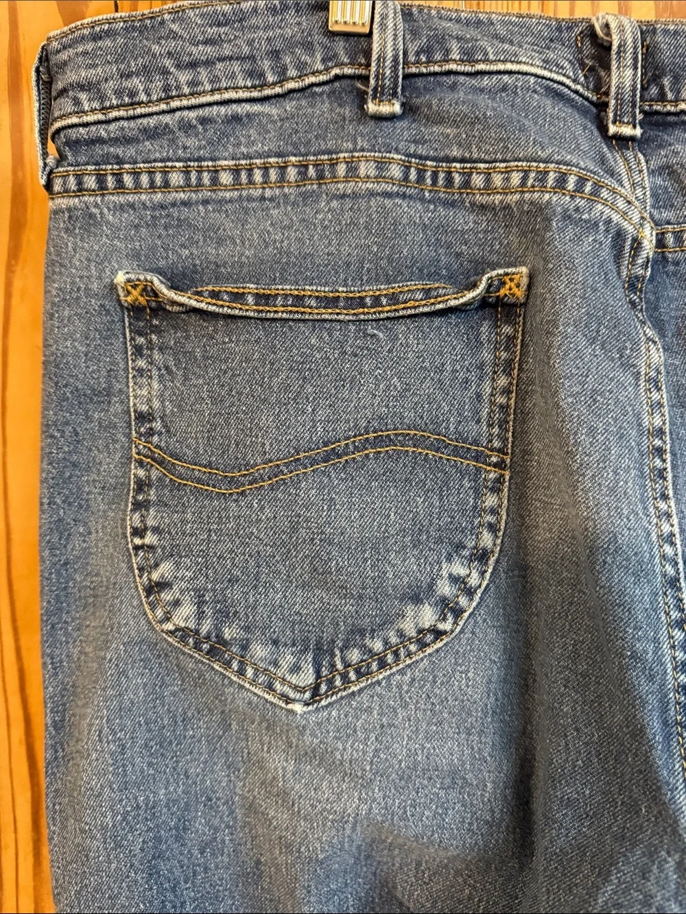 Men’s Lee 38X36 slim fit Straight Jeans in Medium Blue Wash